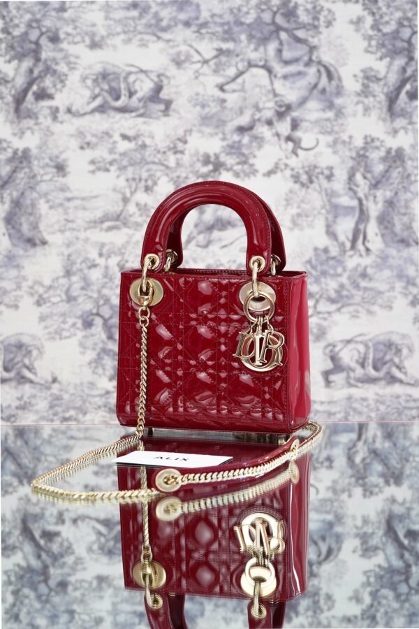 DIOR LADY – MINI – CHERRY RED – PATENT CANNAGE CALFSKIN – GOLD