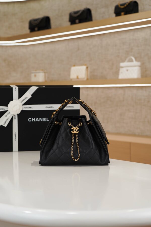 CHANEL 25 – SMALL – BLACK – CAVIAR – AGED GOLD